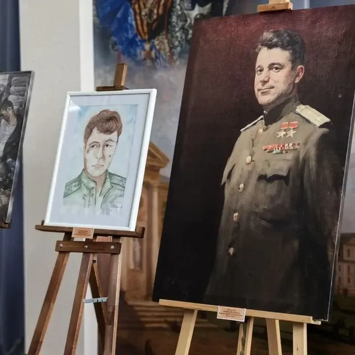 Связь поколений через искусство: Открылась выставка «Победа — связь времён»